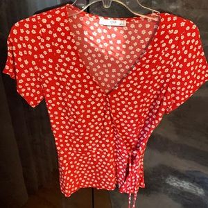 Wrap top with tie on side
